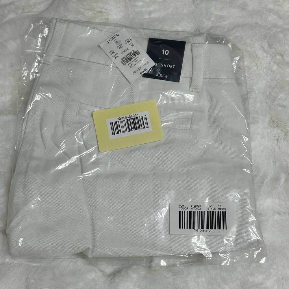 NWT! J. Crew 3.5" classic chino short - Picture 14 of 14